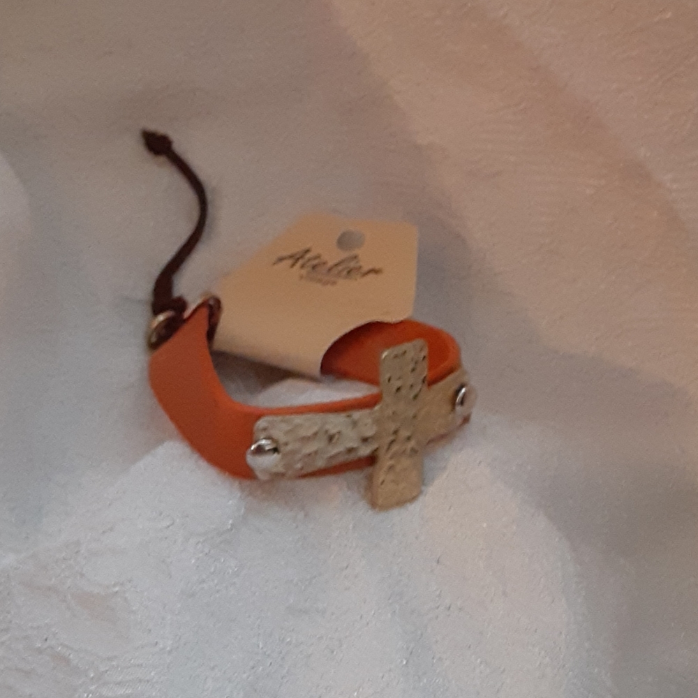 Atelier Village leather Cross Bracelet